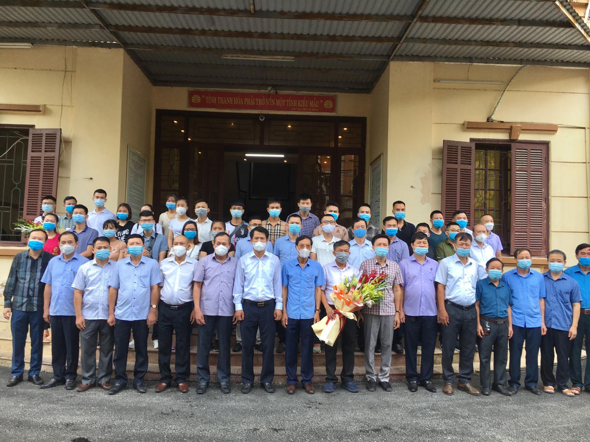50 y, bác sĩ, điều dưỡng và nhân viên kĩ thuật y tế đến từ các bệnh viện và trung tâm y tế các huyện, thành phố trên địa bàn tỉnh Thanh Hóa.