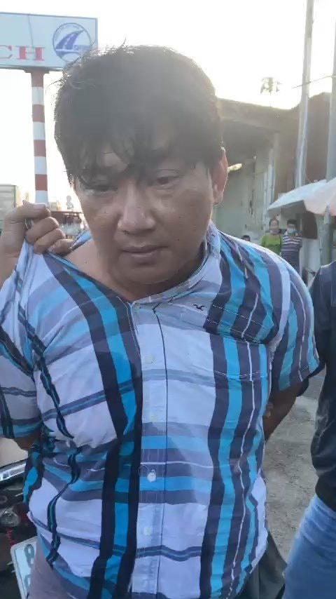 Đối tượng Lâm Hải Sơn đang bị tạm giữ hình sự vì hành vi cướp đoạt tài sản.