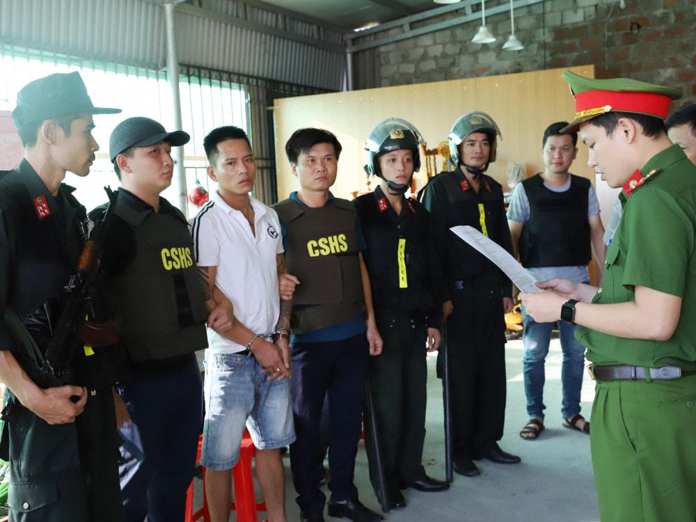 CQĐT đọc lệnh bắt đối tượng Trần Đại Nghĩa.