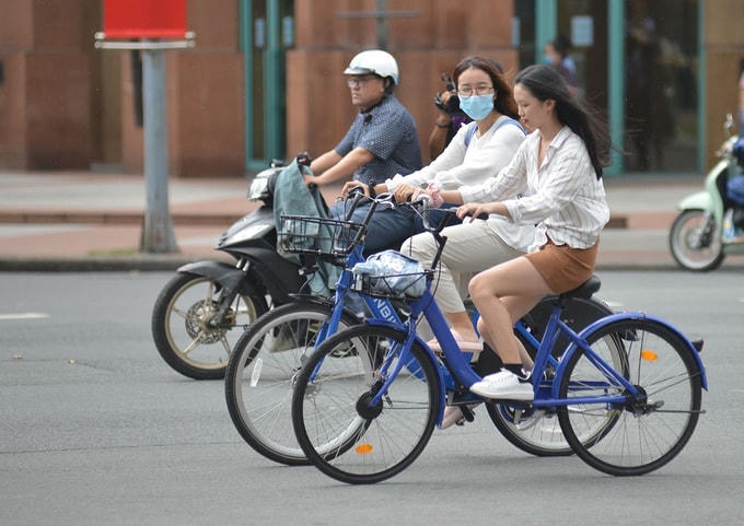 Xe đạp thuộc mô hình Mobike cho chạy thử ở quận 1 hồi tháng 10/2020. Ảnh: Hạ Giang.  