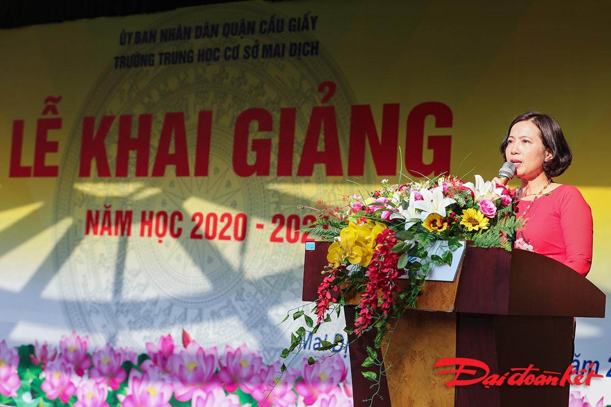 Lễ khai giảng ngắn gọn nhưng vẫn đầy đủ ý nghĩa giữa dịch Covid-19