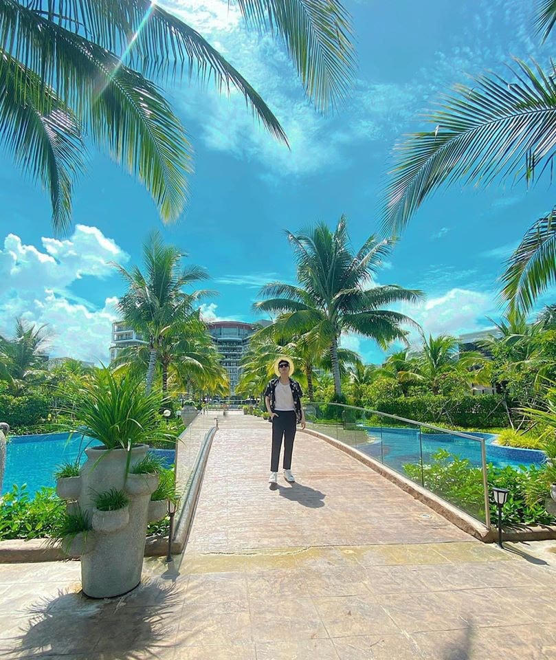 Noo Phước Thịnh đăng tải hình ảnh tại Phú Quốc.