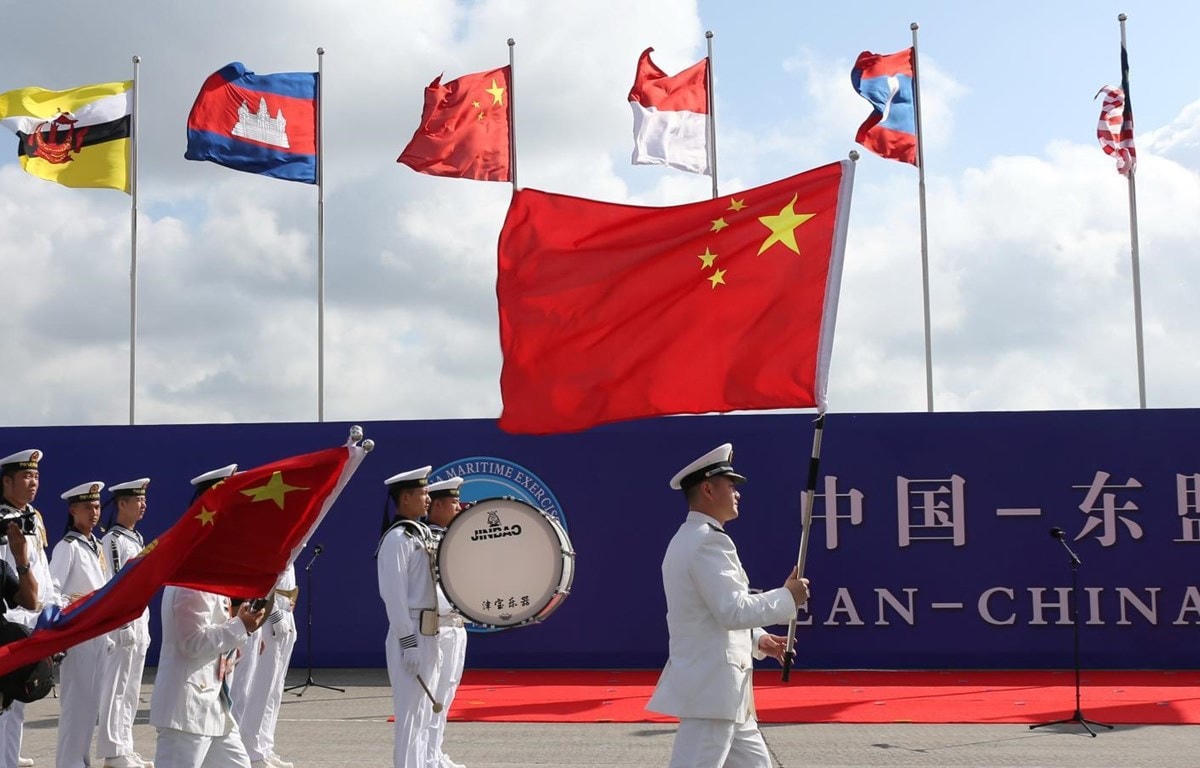 ASEAN và Trung Quốc đã nối lại đàm phán về COC nhằm bù đắp thời gian chậm trễ do dịch Covid-19. (Nguồn: Reuters).