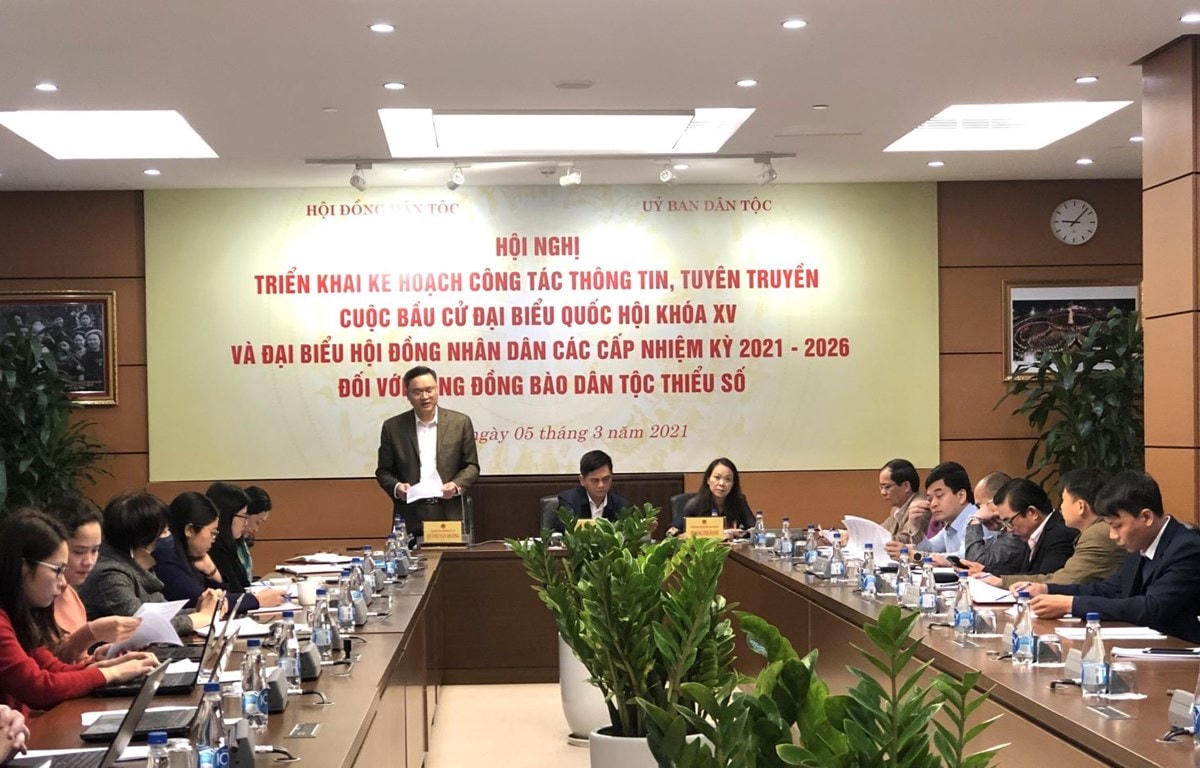 Lãnh đạo Hội đồng Dân tộc của Quốc hội và Ủy ban Dân tộc chủ trì hội nghị. Ảnh: TTXVN.