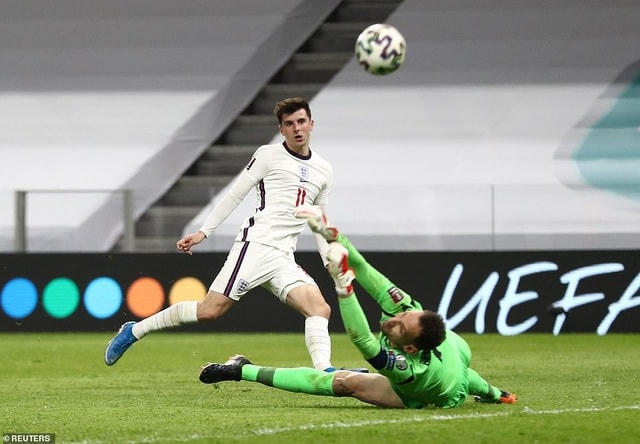 Mason Mount ấn định chiến thắng 2-0 cho đội tuyển Anh.  