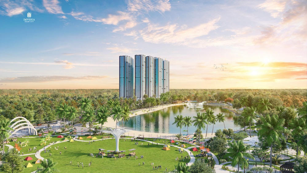 The Mirea Park tựa như một thành phố du lịch năng động với cây xanh  và diện tích mặt nước rộng lớn. 
