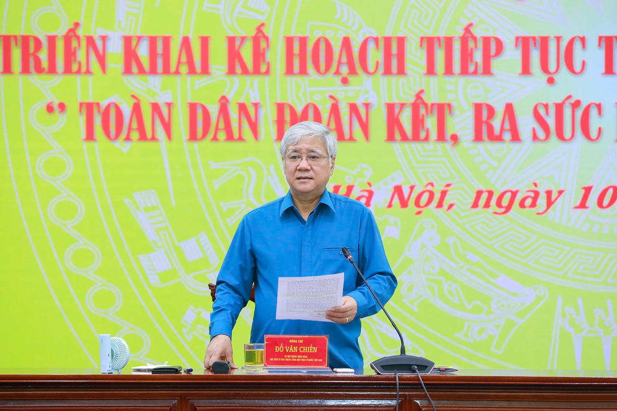 Chủ tịch UBTƯ MTTQ Việt Nam Đỗ Văn Chiến phát biểu tại Hội nghị.
