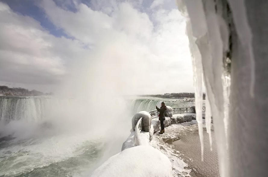 [ẢNH] Vẻ đẹp của thác Niagara vào mùa đông 