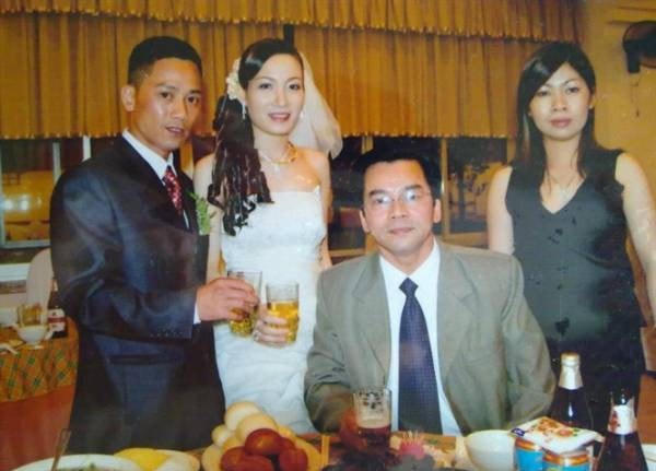 Hình ảnh gia đình NSND Trần Nhượng. 