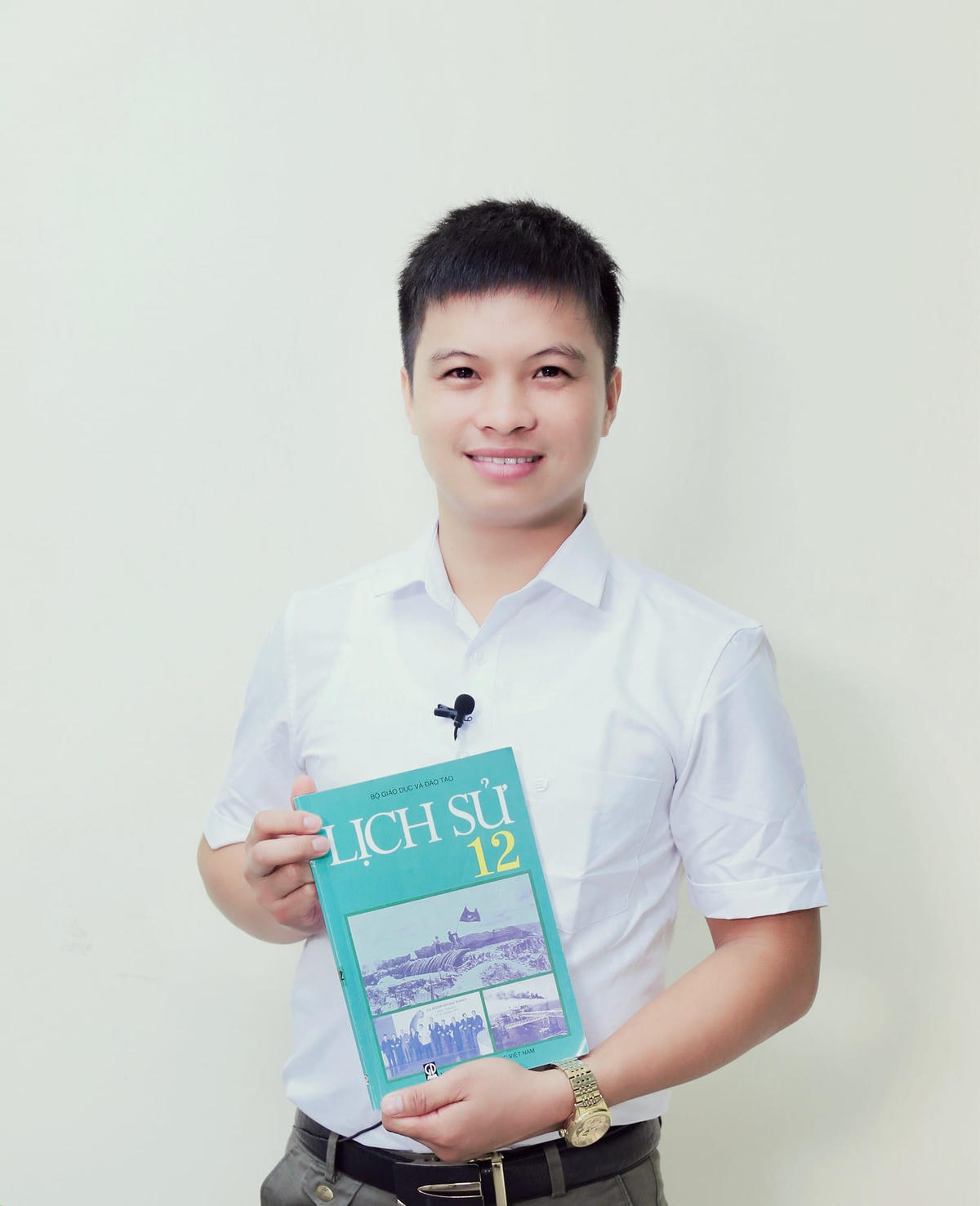 Thầy giáo Lê Đình Hiển.