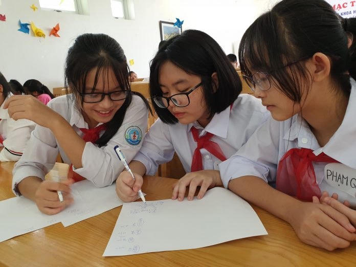 Học sinh Hà Nội vẫn đang chờ phương án thi học kỳ 2. Ảnh minh họa.