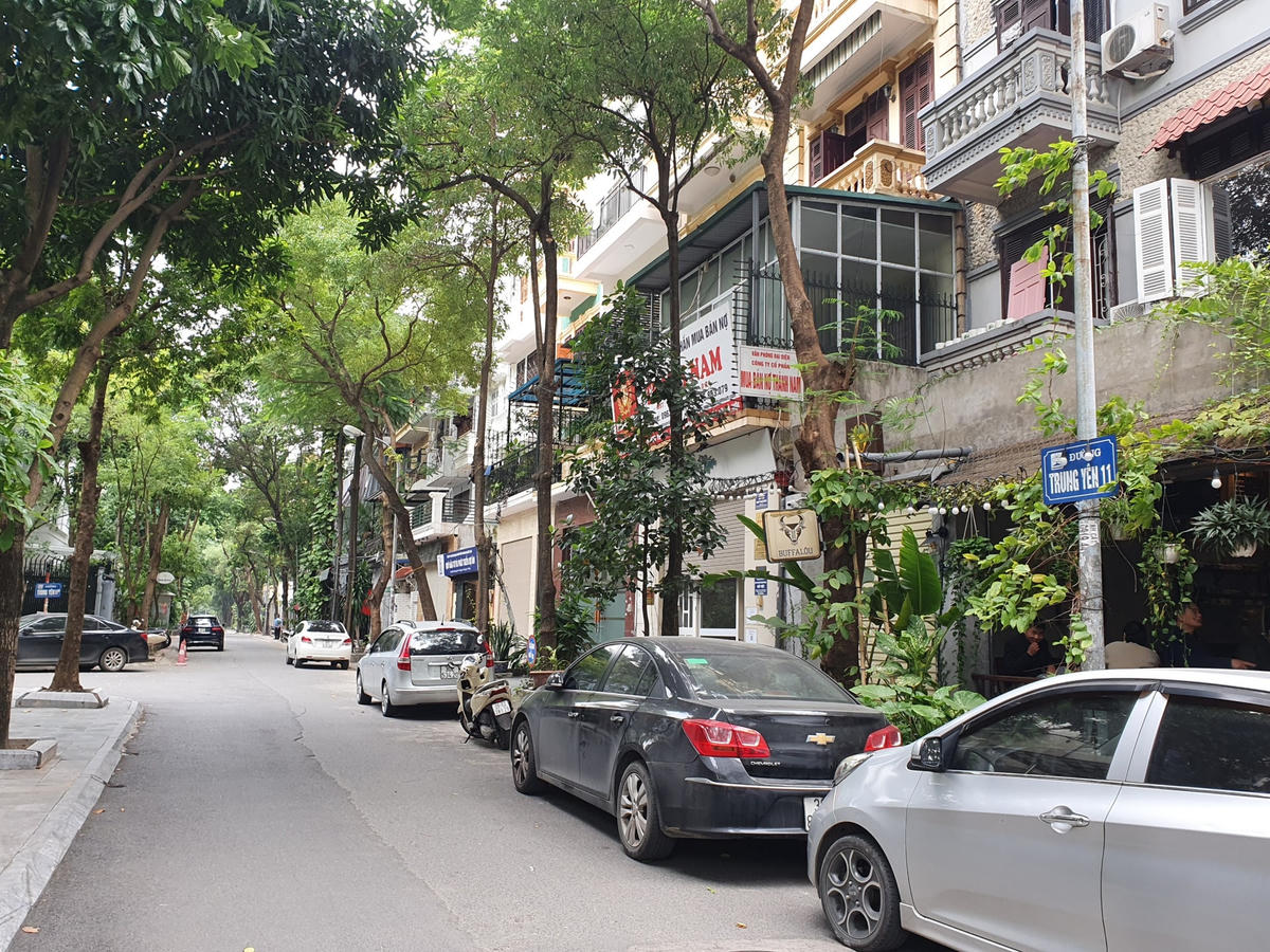 Hiện con đường này có tên là Trung Yên 11.