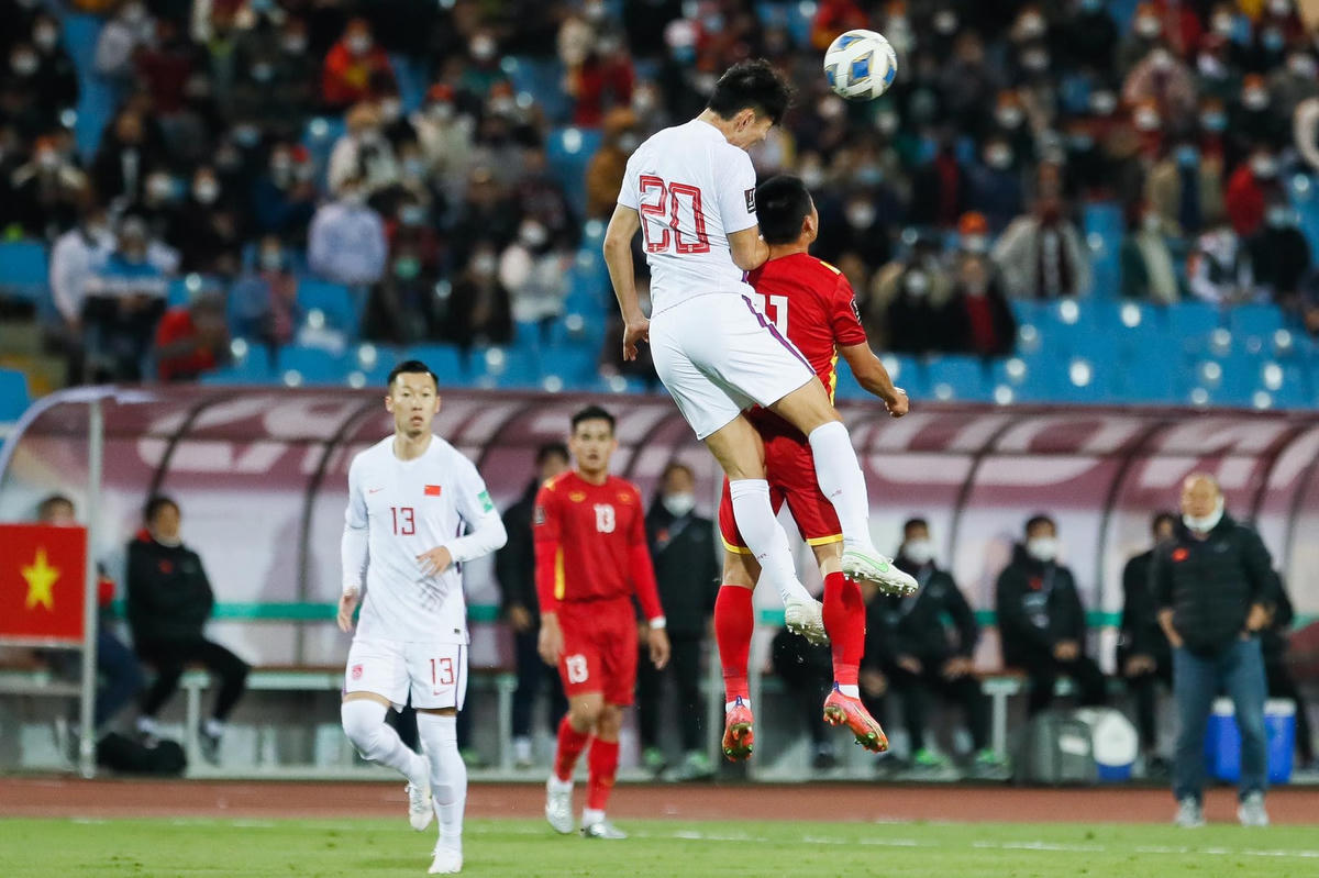 [ẢNH] Những hình ảnh ấn tượng trận Việt Nam - Trung Quốc ngày đầu năm mới