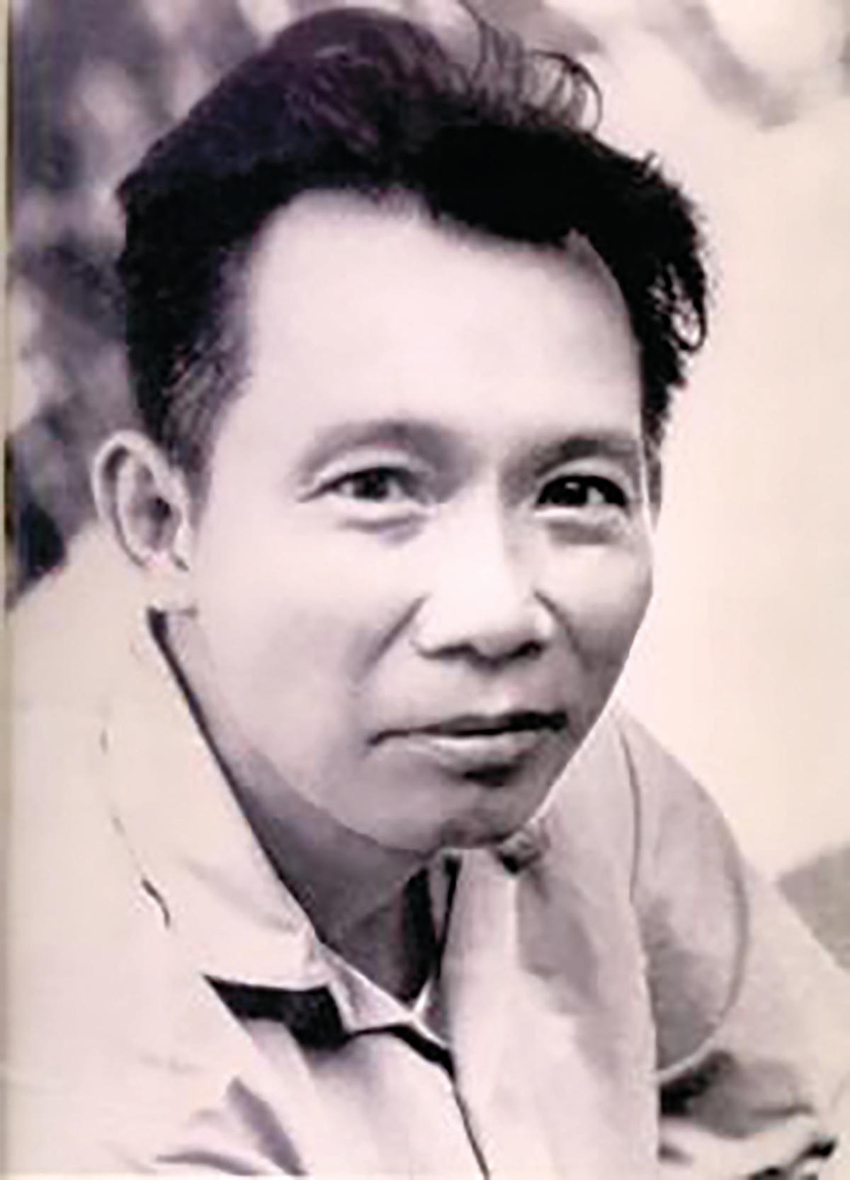 Nhà báo Thép Mới.