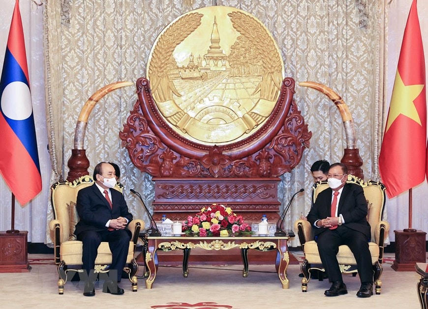 Chiều 9/8, Chủ tịch nước Nguyễn Xuân Phúc gặp ông Bounnhang Vorachith Nguyên Tổng Bí thư, Chủ tịch nước Lào. ( Ảnh: Thống Nhất/TTXVN).
