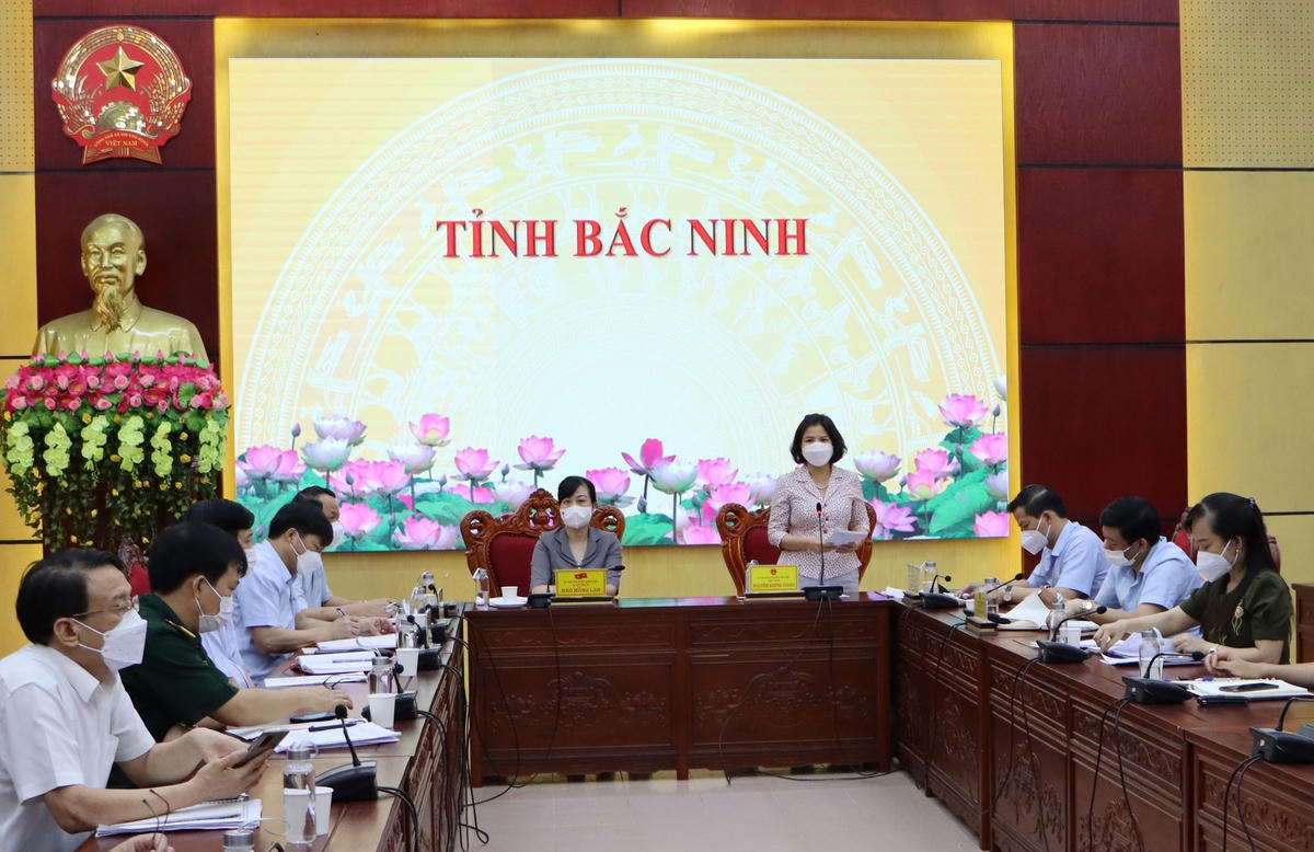 Chủ tịch UBND tỉnh Bắc Ninh Nguyễn Hương Giang phát biểu tại điểm cầu Bắc Ninh.