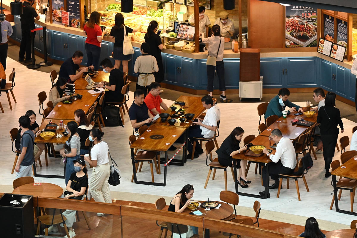 Một cửa hàng ăn uống tại Singapore.