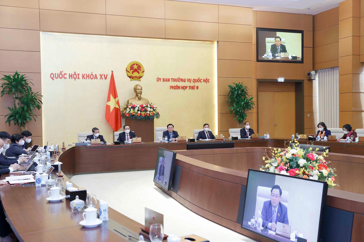Quang cảnh phiên họp.