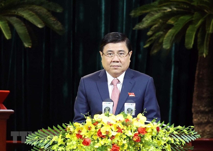 Ông Nguyễn Thành Phong, Ủy viên Trung ương Đảng, Phó Bí thư Thành ủy, Chủ tịch UBND Thành phố Hồ Chí Minh phát biểu tại Đại hội. (Ảnh: TTXVN).