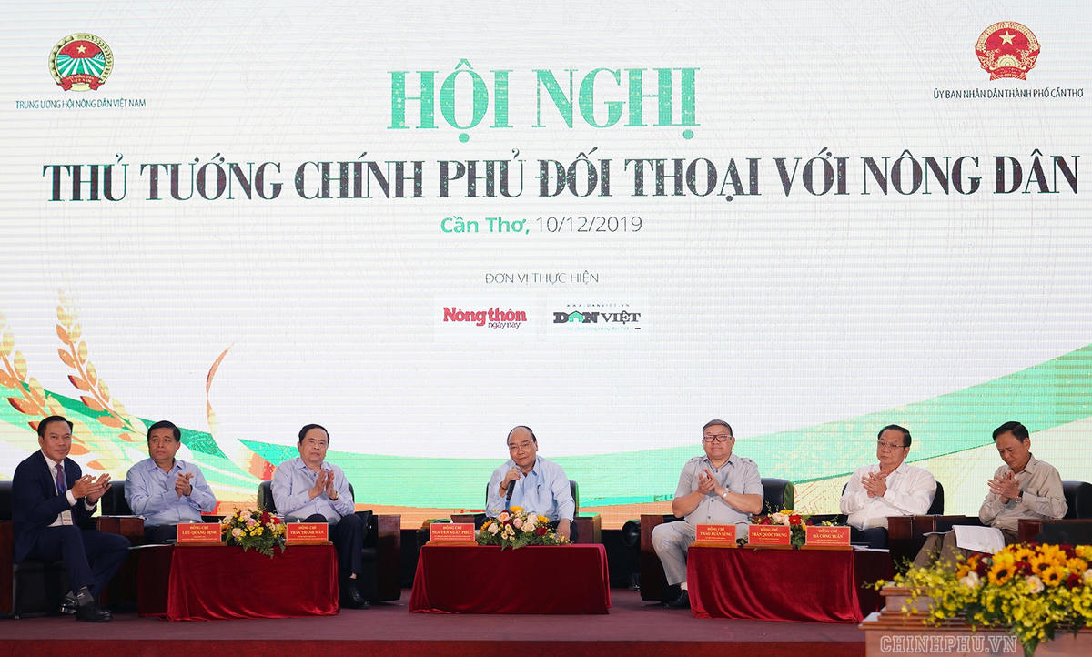 Thủ tướng Chính phủ đối thoại với nông dân năm 2019 - Ảnh: VGP/Quang Hiếu.