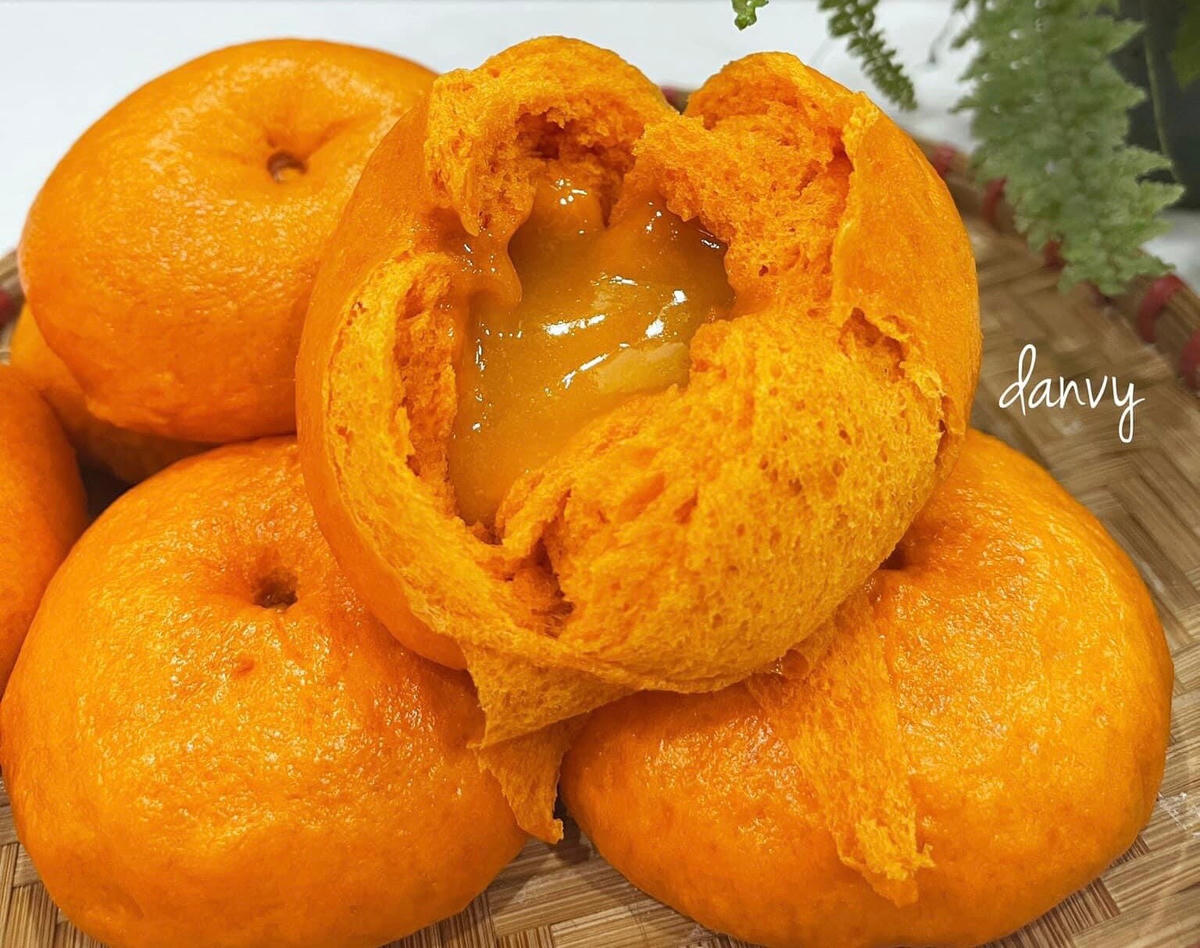 Nhân "bánh bao fake" được làm theo sở thích của từng người, có thể dùng nhân mặn hoặc nhân chay. Ảnh: NVCC