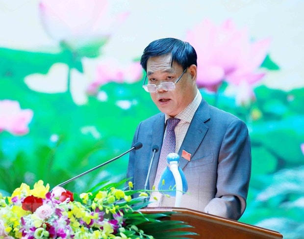 Ông Huỳnh Tấn Việt, Ủy viên Trung ương Đảng, Bí thư Đảng uỷ Khối các cơ quan Trung ương phát biểu bế mạc Đại hội. (Ảnh: TTXVN).