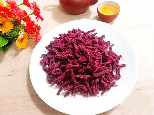 Mứt củ dền đỏ.