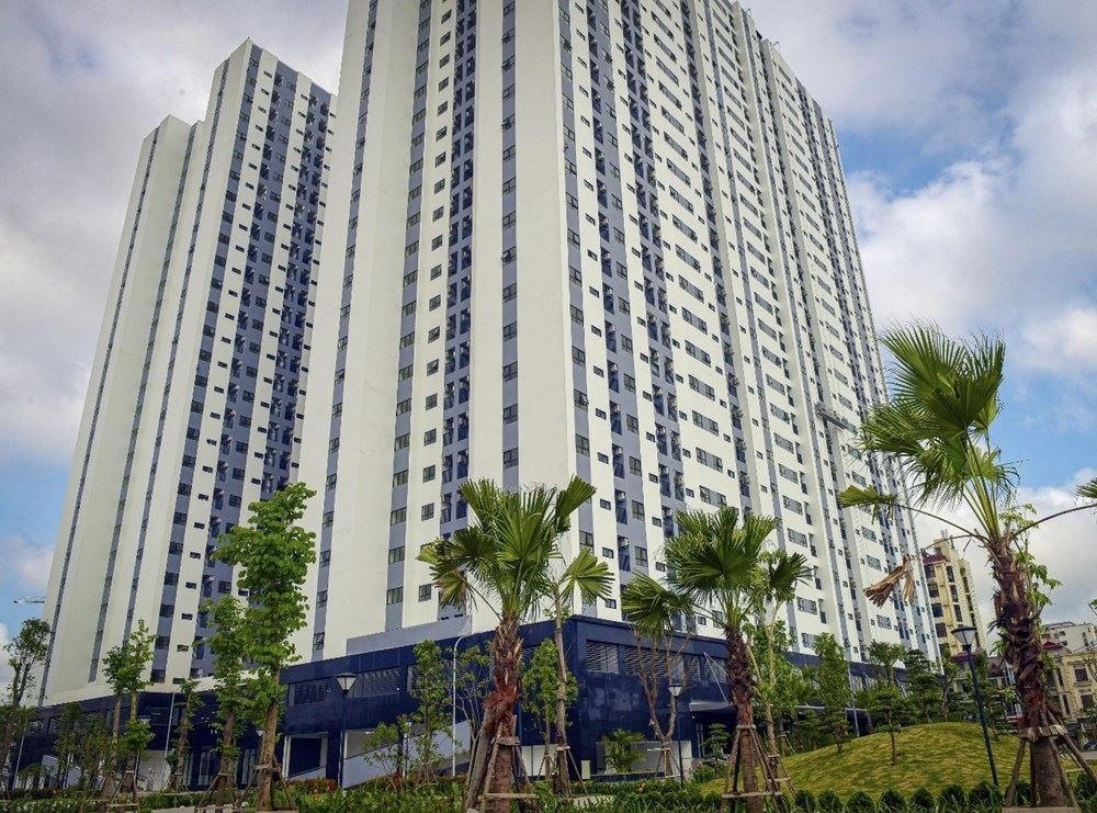 Tòa tháp HH3 trong quần thể 4 tòa tháp HH Đổng Quốc Bình chuẩn bị đón người dân về lại chung cư mới.