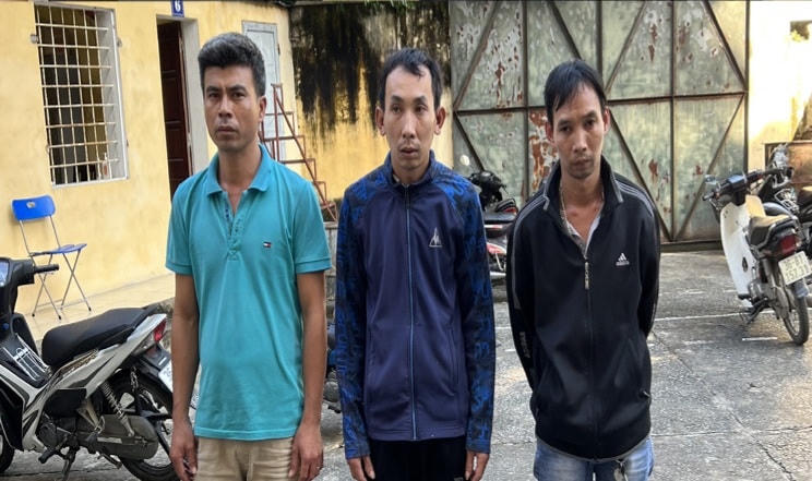 Nhóm côn đồ ở TP Thanh Hóa bức ép người bán lan bồi thường số tiền 400 triệu đồng.