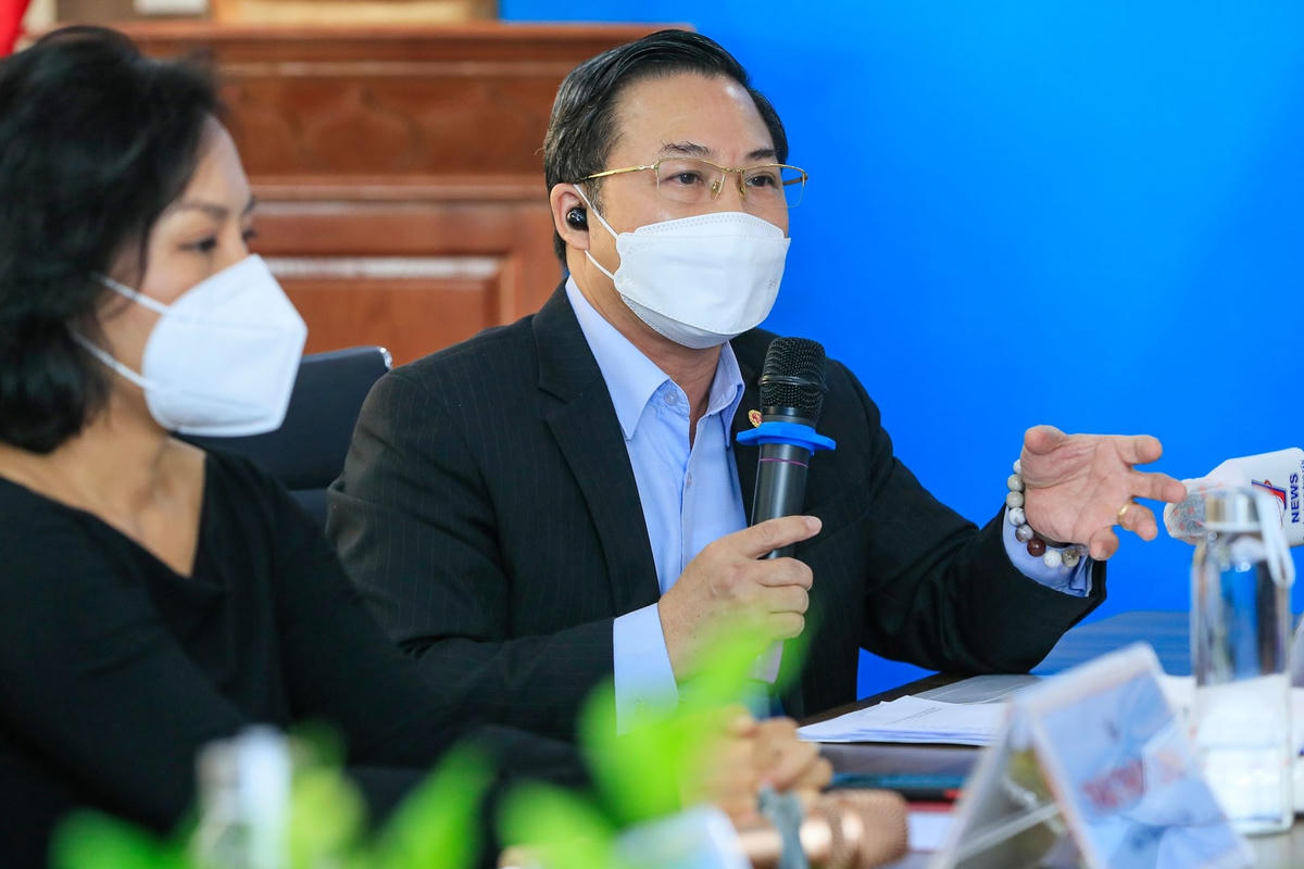 TS Lưu Bình Nhưỡng phát biểu tại Tọa đàm. Ảnh: Quang Vinh.