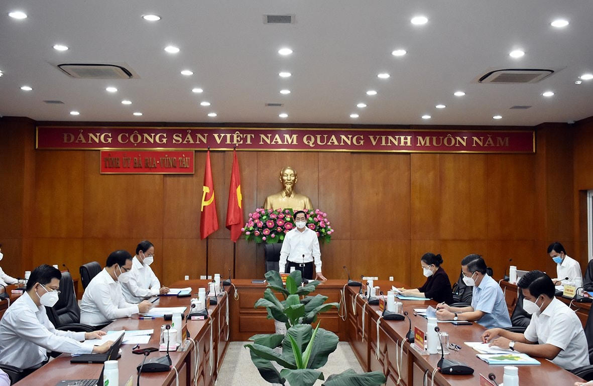 Bí thư Tỉnh ủy Bà Rịa-Vũng Tàu Phạm Viết Thanh chủ trì cuộc họp chiều tối ngày 8/9.