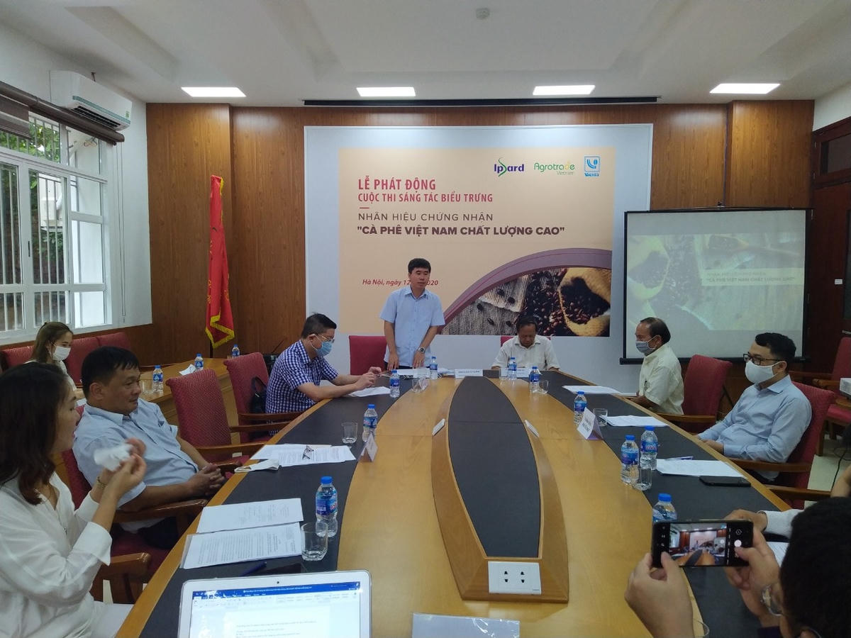Các đại biểu tham dự lễ phát động.