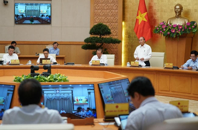 Thủ tướng Nguyễn Xuân Phúc phát biểu tại cuộc họp. (Ảnh: VGP)