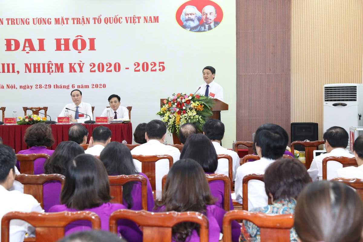 Phát biểu khai mạc Đại hội, ông Hầu A Lềnh, Uỷ viên Trung ương Đảng, Phó Chủ tịch - Tổng Thư ký UBTƯ MTTQ Việt Nam, Bí thư Đảng ủy cơ quan khẳng định, Đại hội lần thứ XIII của Đảng bộ Cơ quan Trung ương MTTQ Việt Nam có ý nghĩa rất quan trọng, đánh dấu bước tiến của Đảng bộ trên chặng đường cùng toàn Đảng, toàn quân và toàn dân thực hiện sự nghiệp đổi mới toàn diện đất nước nói chung và công tác Mặt trận nói riêng do Đảng ta khởi xướng và lãnh đạo.