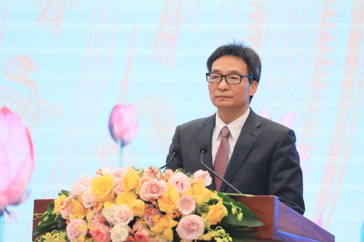 Phó Thủ tướng Chính phủ Vũ Đức Đam phát biểu tại hội nghị. Ảnh: Quang Vinh.