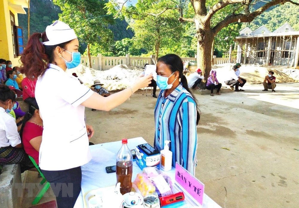 Bầu cử sớm ở khu vực biên giới, miền núi tỉnh Quảng Bình.(Ảnh: TTXVN phát).