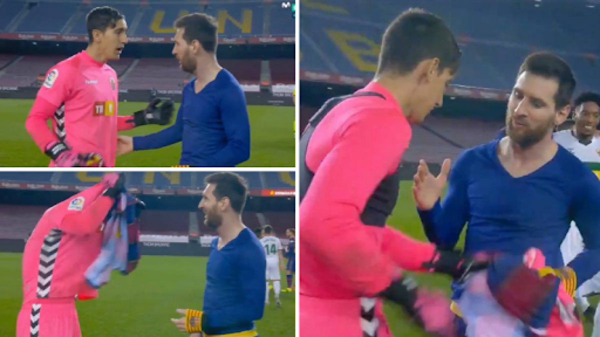 Edgar Badia ngỡ ngàng khi được Lionel Messi đề nghị đổi áo. Ảnh: The Sun.