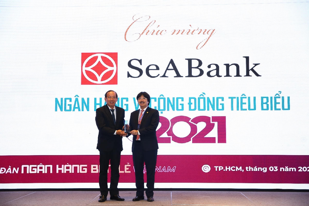 SeABank được vinh danh 2 giải thưởng 'Ngân hàng Việt Nam tiêu biểu 2021'