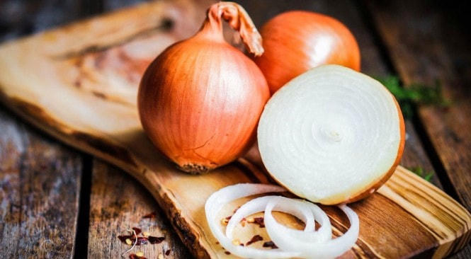 Thái 1 củ hành, nam thanh niên 25 tuổi bị sốc phản vệ, khó thở