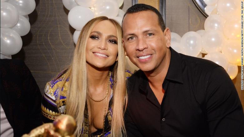 Lopez và cựu cầu thủ bóng chày Alex Rodriguez.