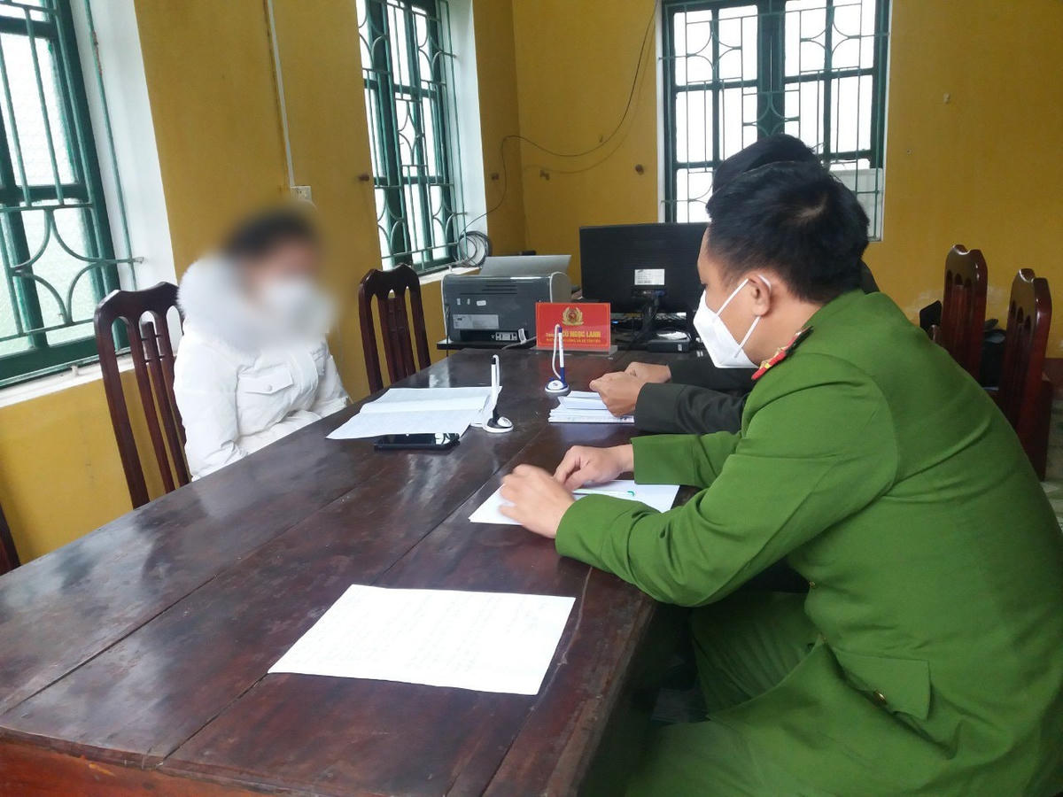 Giang khi làm việc với cơ quan công an.