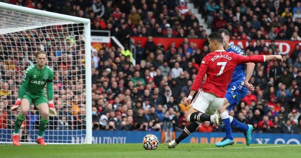 Ronaldo không thể tiếp tục giải cứu Quỷ đỏ sau khi được tung vào sân từ băng ghế dự bị.