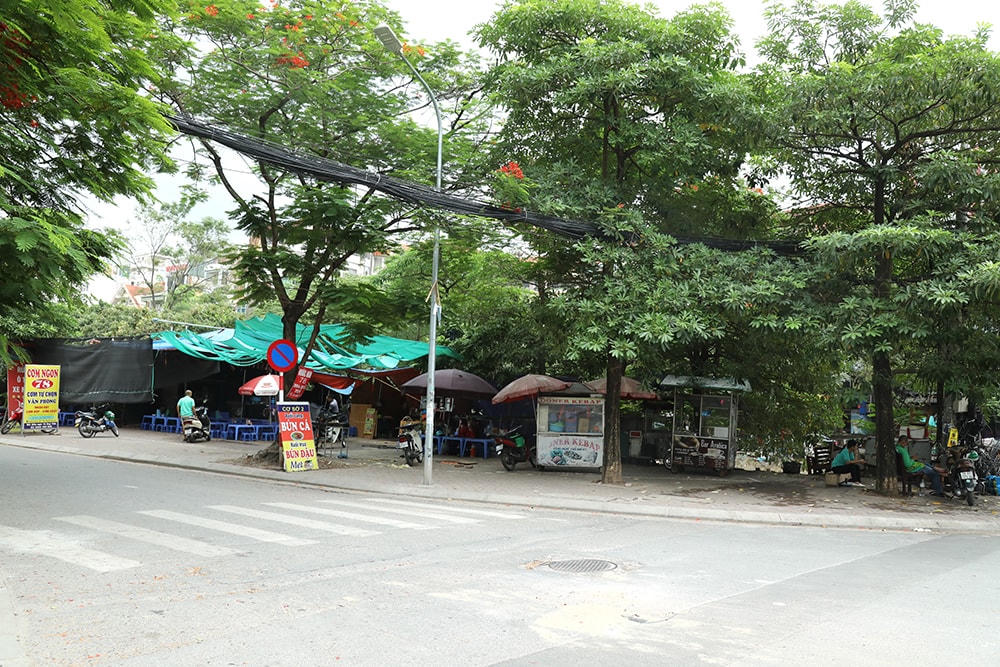 Lệnh cấm của TP  bắt đầu từ ngày cuối tuần thế nên người dân cũng hạn chế ra đường. Ảnh: Quang Vinh