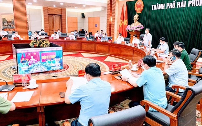 UBND TP Hải Phòng họp, quyết định hỗ trợ hộ gia đình gặp khó do dịch SARS- CoV- 2.