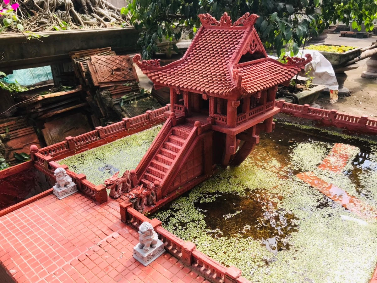 Mô hình tiểu cảnh chùa một cột sống động y như thật. Ảnh: NVCC.