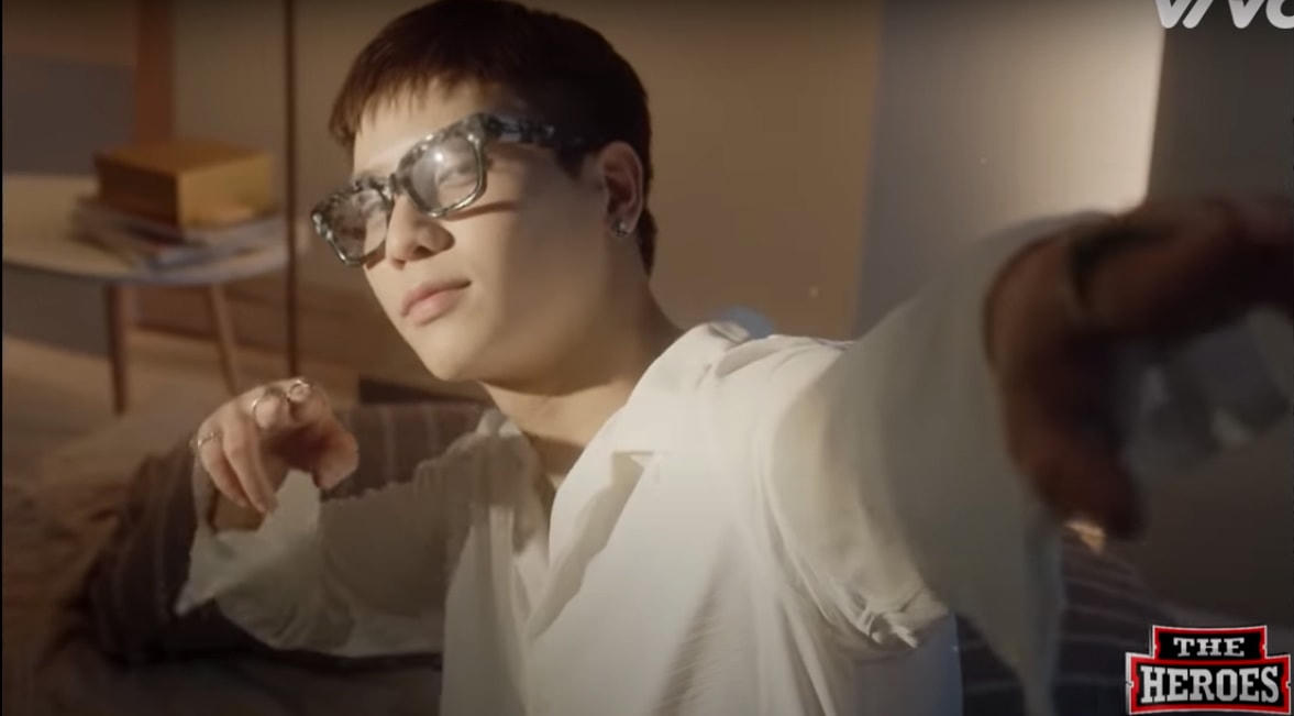 Hình ảnh của Quân A.P trong MV khiến các fan girl "điên đảo".