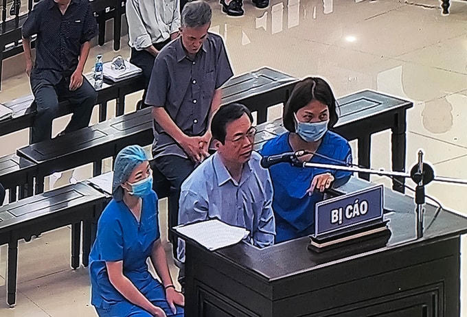 Bị cáo Vũ Huy Hoàng tại tòa.