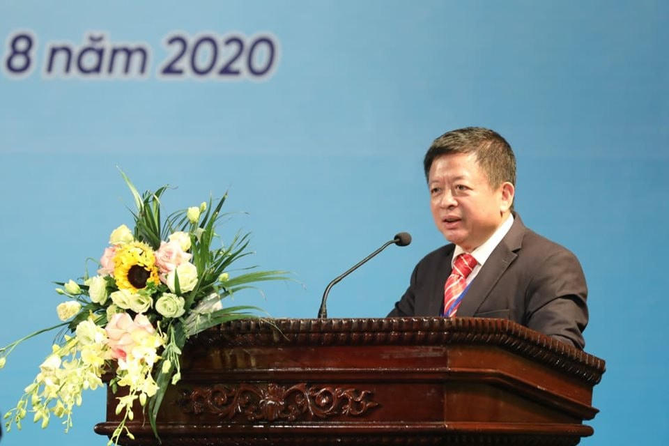 Nhạc sĩ Đỗ Hồng Quân báo cáo kết quả nhiệm kỳ 2015-2020.