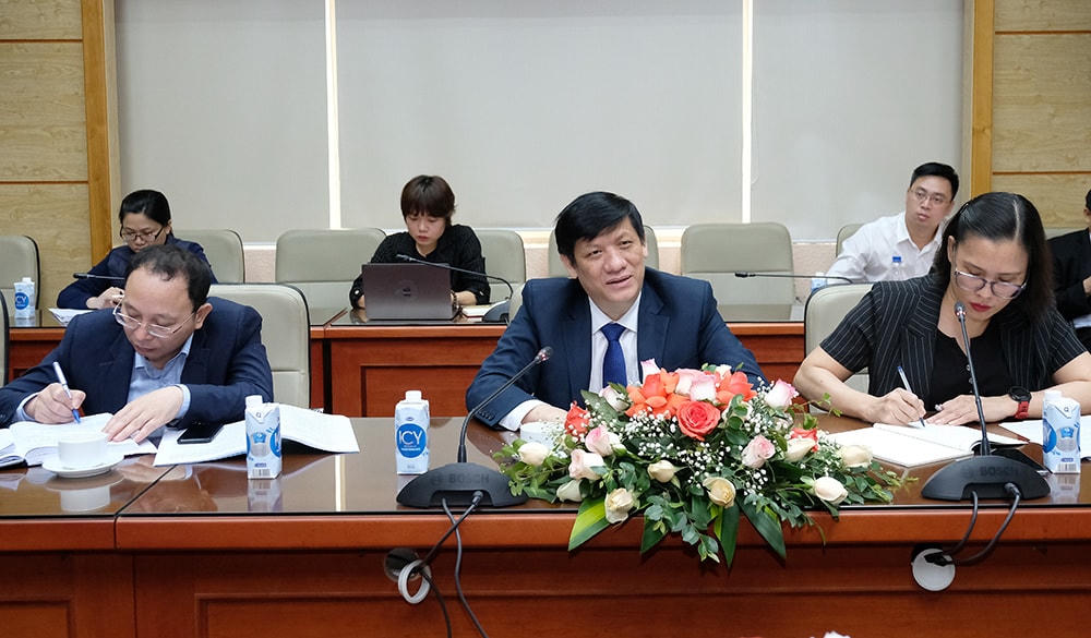 Bộ trưởng Bộ Y tế Nguyễn Thanh Long tại buổi làm việc. Ảnh: Trần Minh.