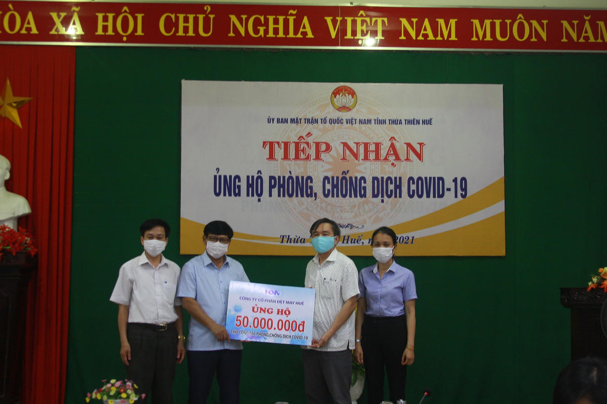 Công ty CP Dệt may Huế ủng hộ 50 triệu đồng phòng chống dịch Covid-19.
